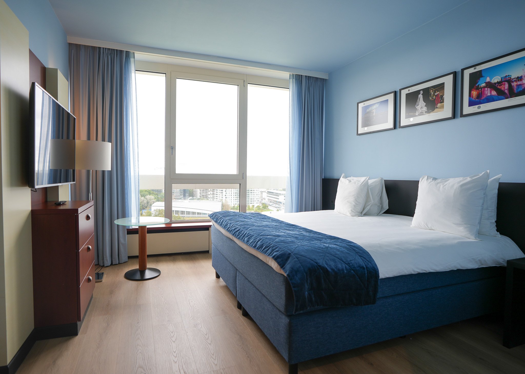 1 Bedroom, Suite, King Bed, Sofa