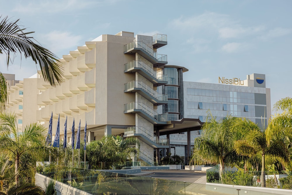 Nissiblu Beach Resort 6/75