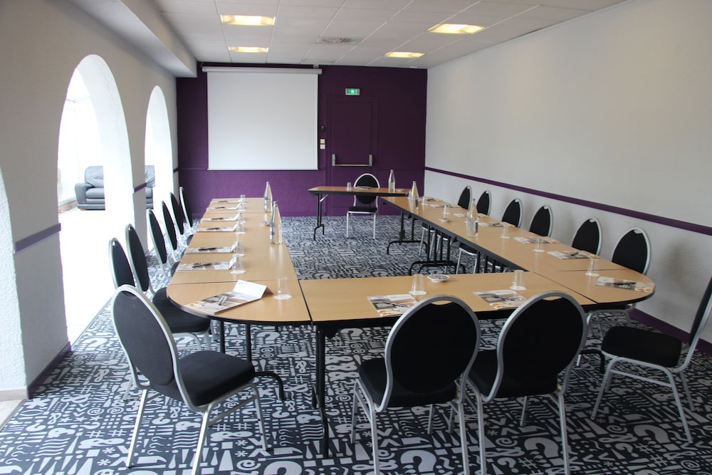 BRIT HOTEL NANTES VIGNEUX – L’ATLANTEL 33/49