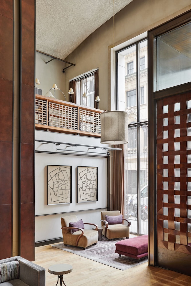 Chambers Hotel 48/70