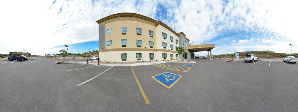 Holiday Inn And Suites Globe 48/55