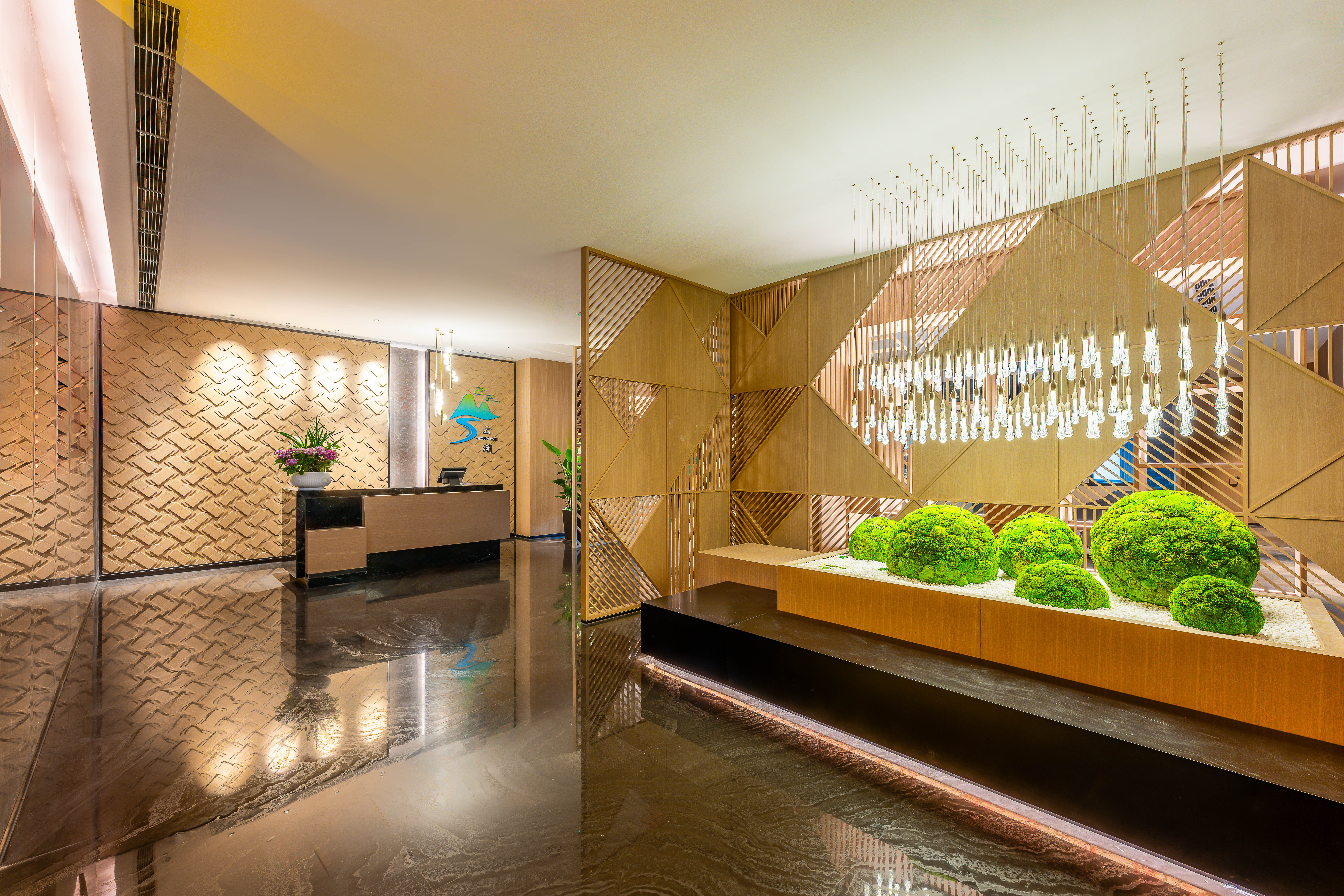 Holiday Inn Chongqing Data Valley 7/59