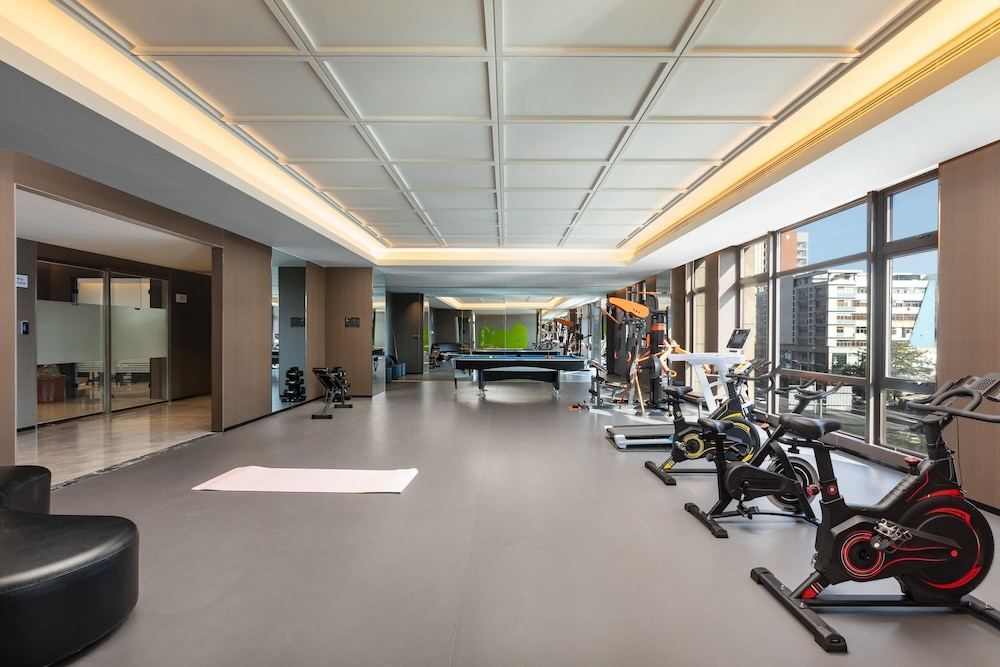 Days Hotel by Wyndham Shantou Longhu 32/43