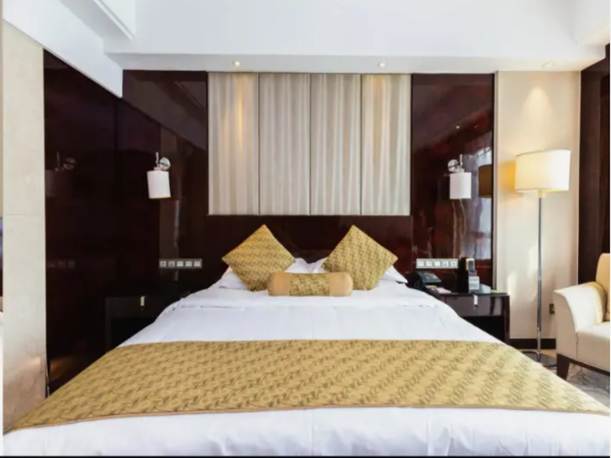 Business, King Bed