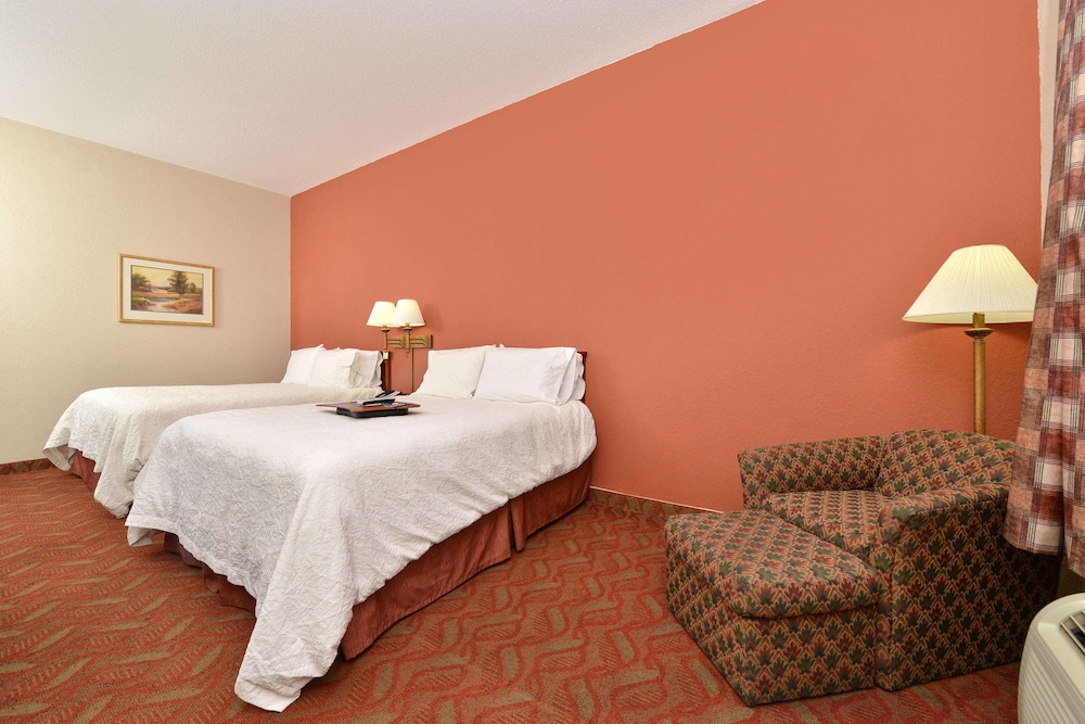 Hampton Inn Selma 24/42