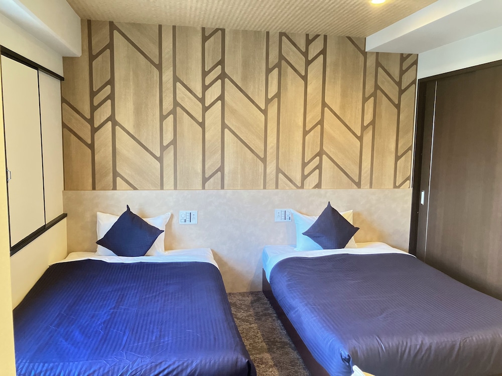 PREMIUM, TWIN BEDS, SMOKING