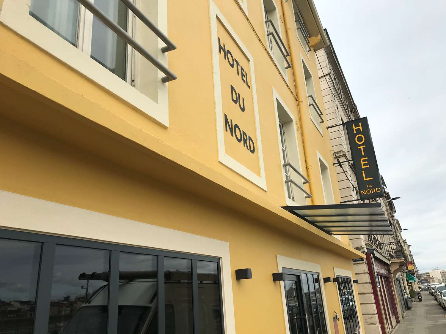 Hotel du Nord 3/48