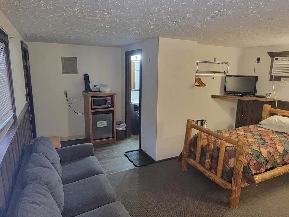 Hulett Motel 19/37