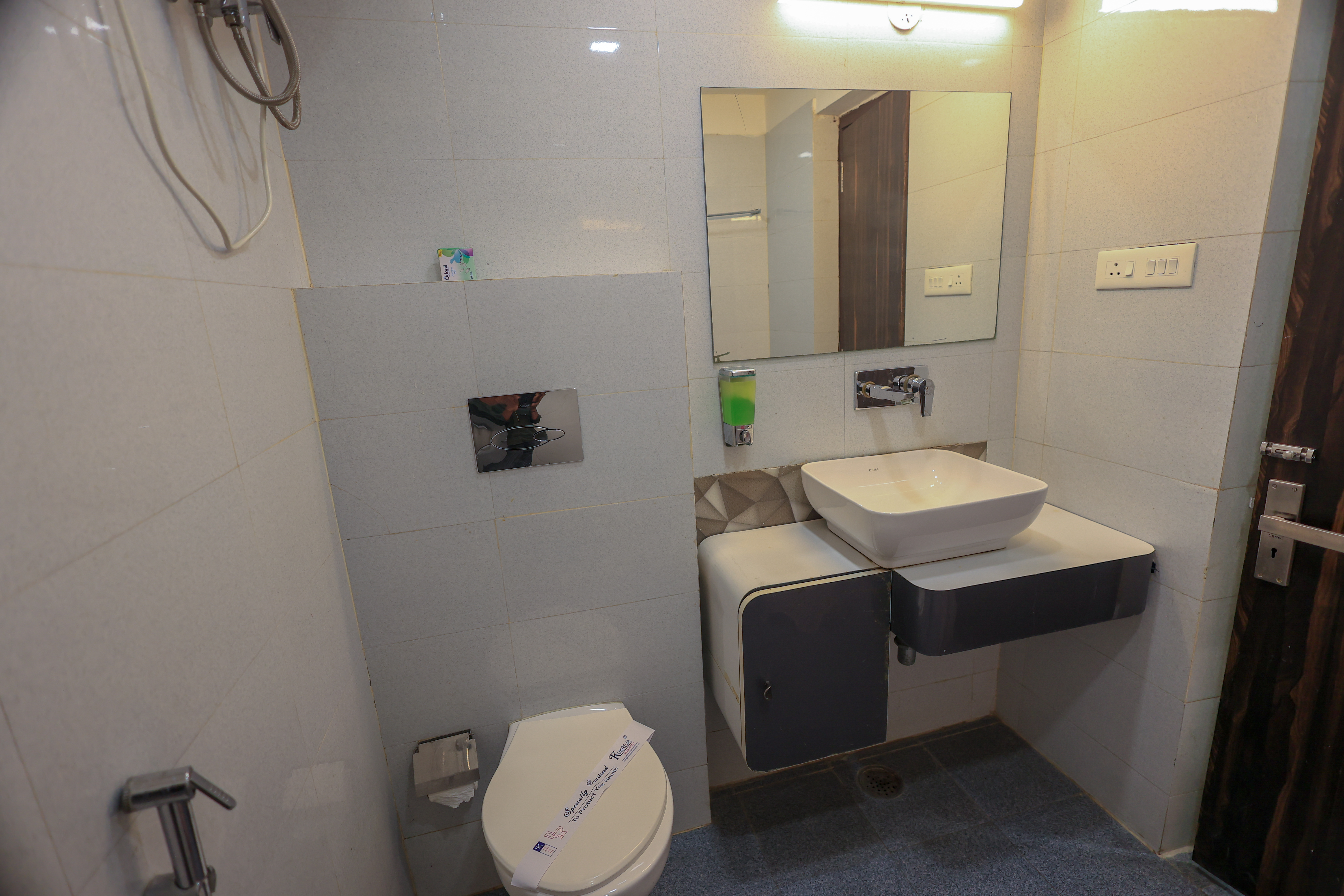 Hotel Mandakini Royale 39/41