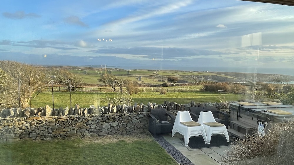 South Stack Coastal Retreats 37/50