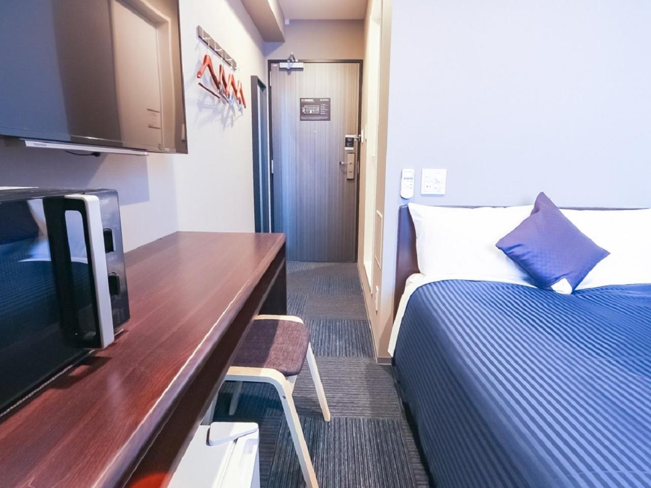 Semi Room, Semi Double Bed, Smoking