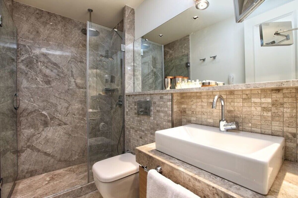 غرفة قياسية بسرير كوين، Taksim 15 Suites by Stay Lab 2/3