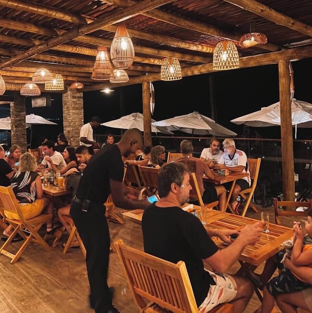 Pier Beach Hotel 56/68