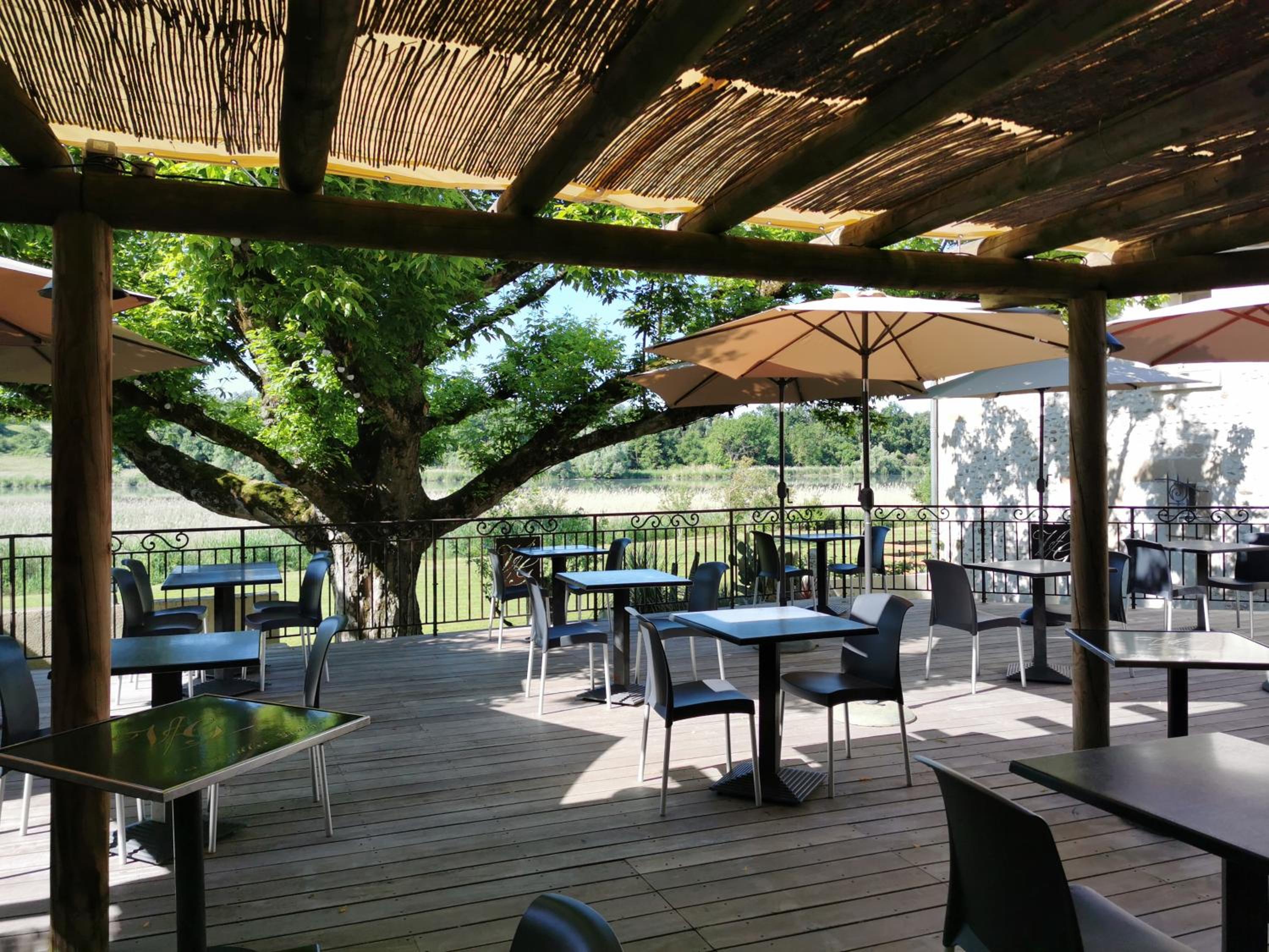 HOTEL LES VIEILLES GRANGES 6/16