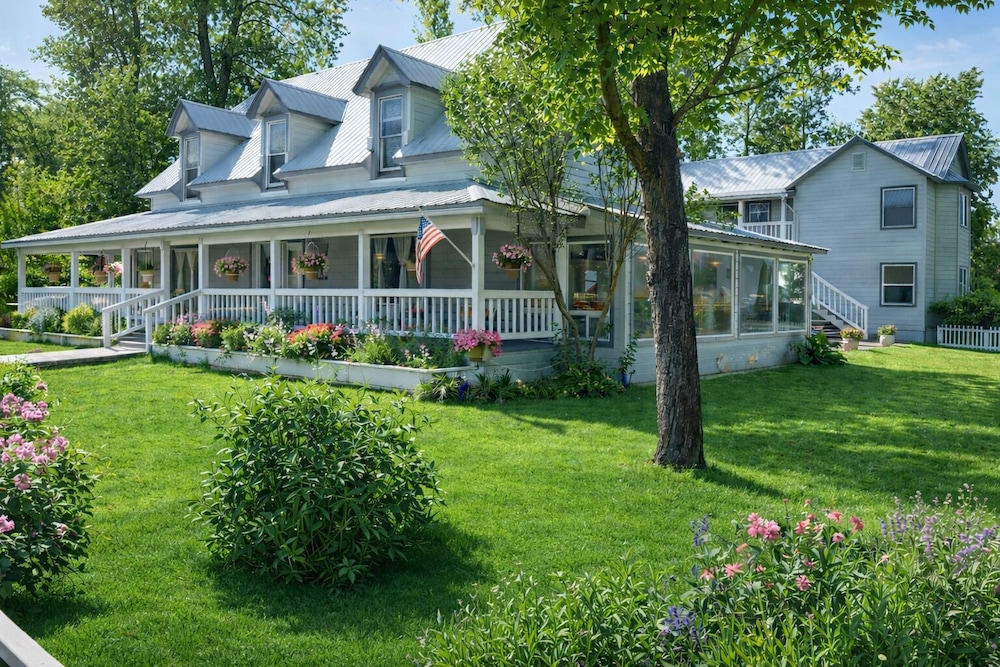 The Bidwell House 41/50