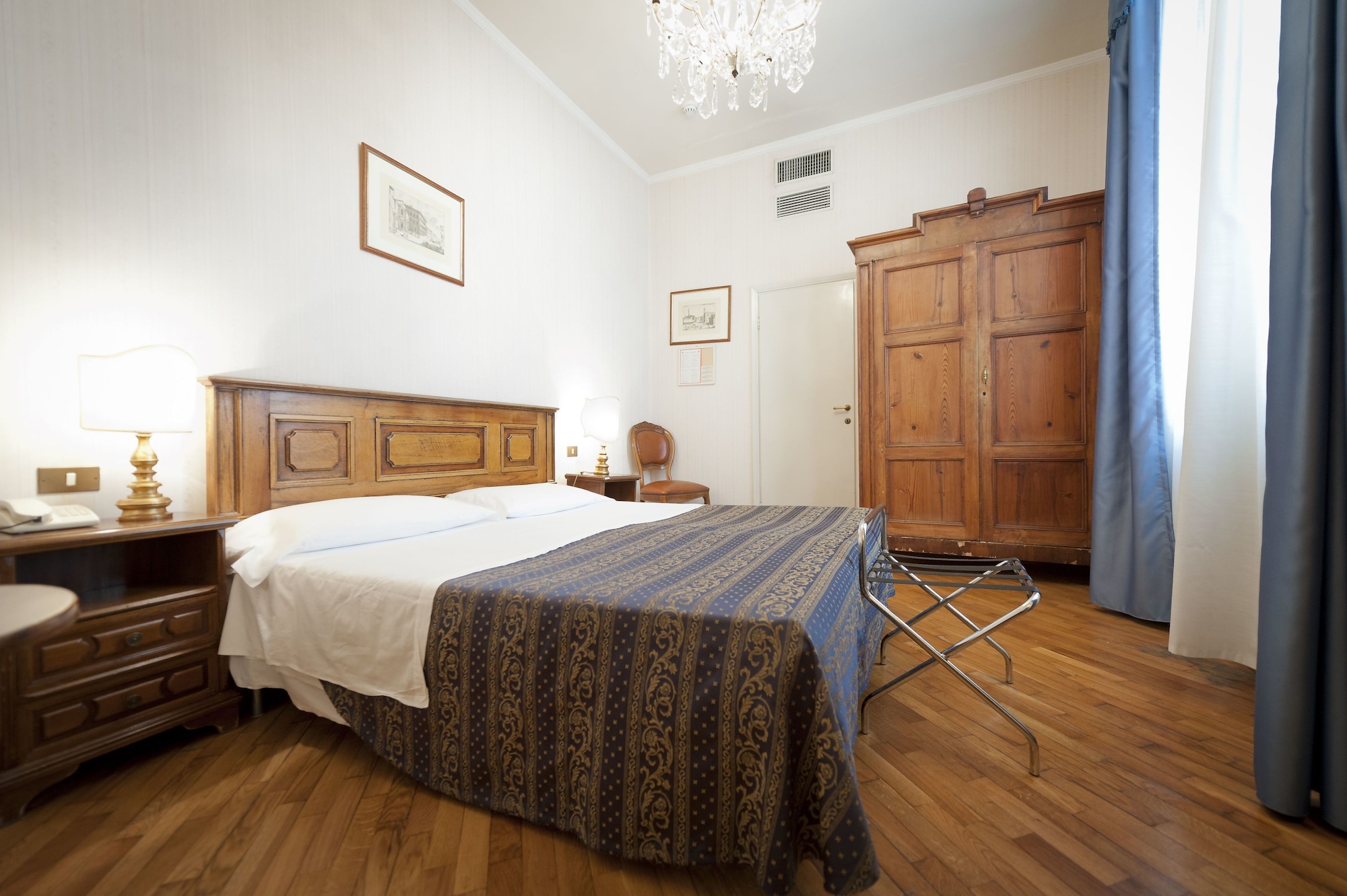 CLASSIC, SINGLE, DOUBLE BED