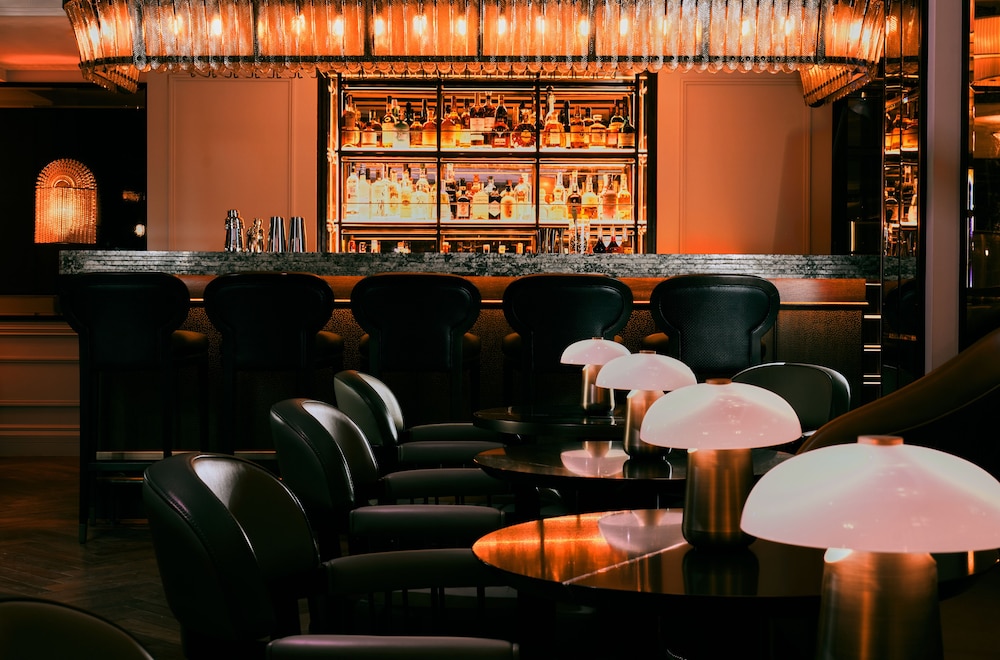 The Mayfair Townhouse – an Iconic Luxury Hotel 54/66