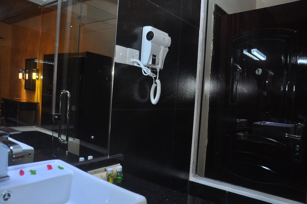 Heritage Hotel 45/50