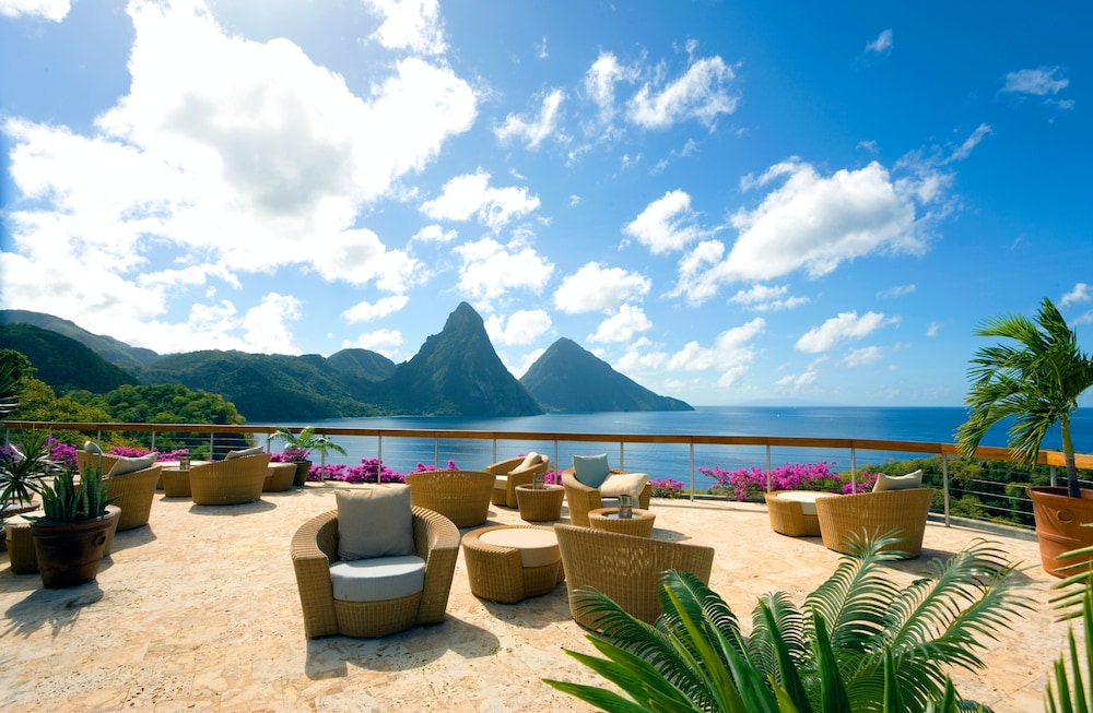 Jade Mountain - Adults Only 66/71