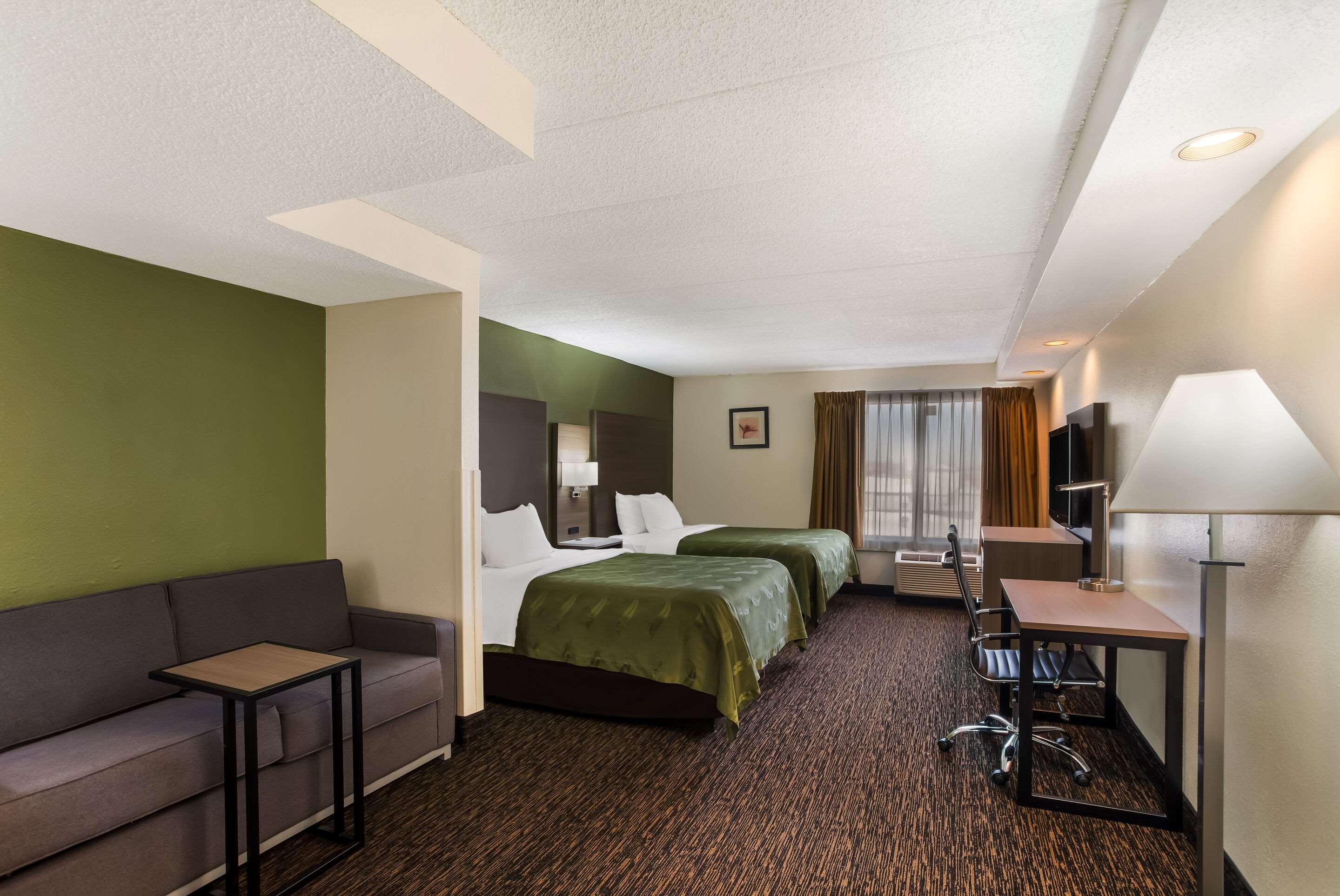 SUITE, 2 QUEEN BEDS
