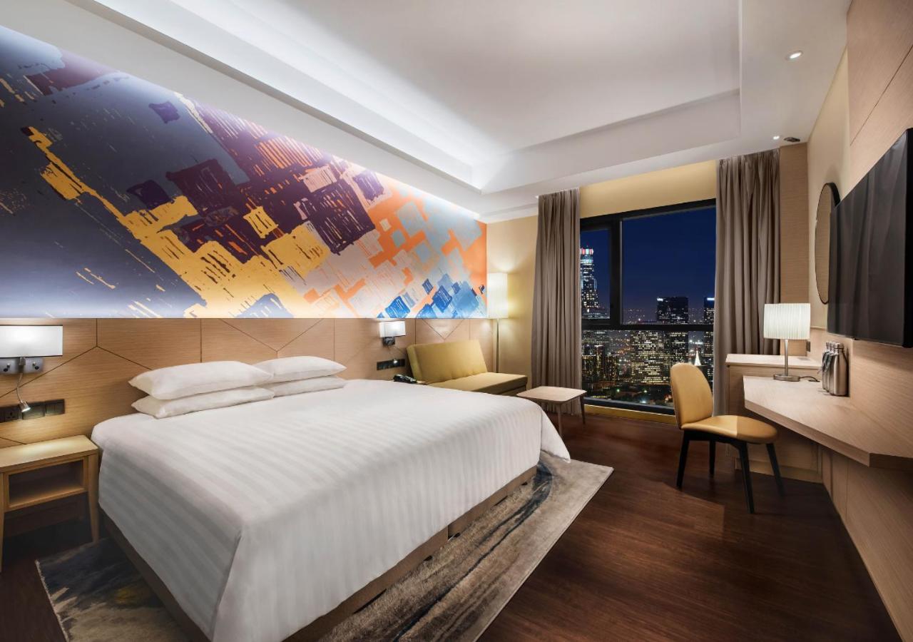 Plus, Deluxe, King Bed