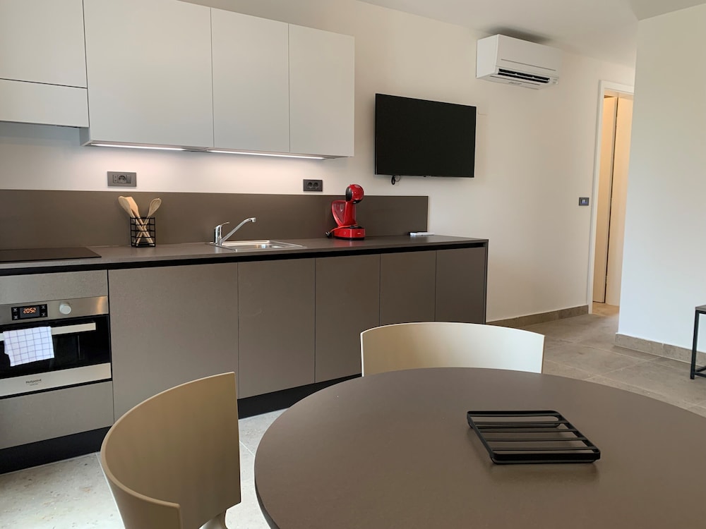 Salinera Apartments 4/64