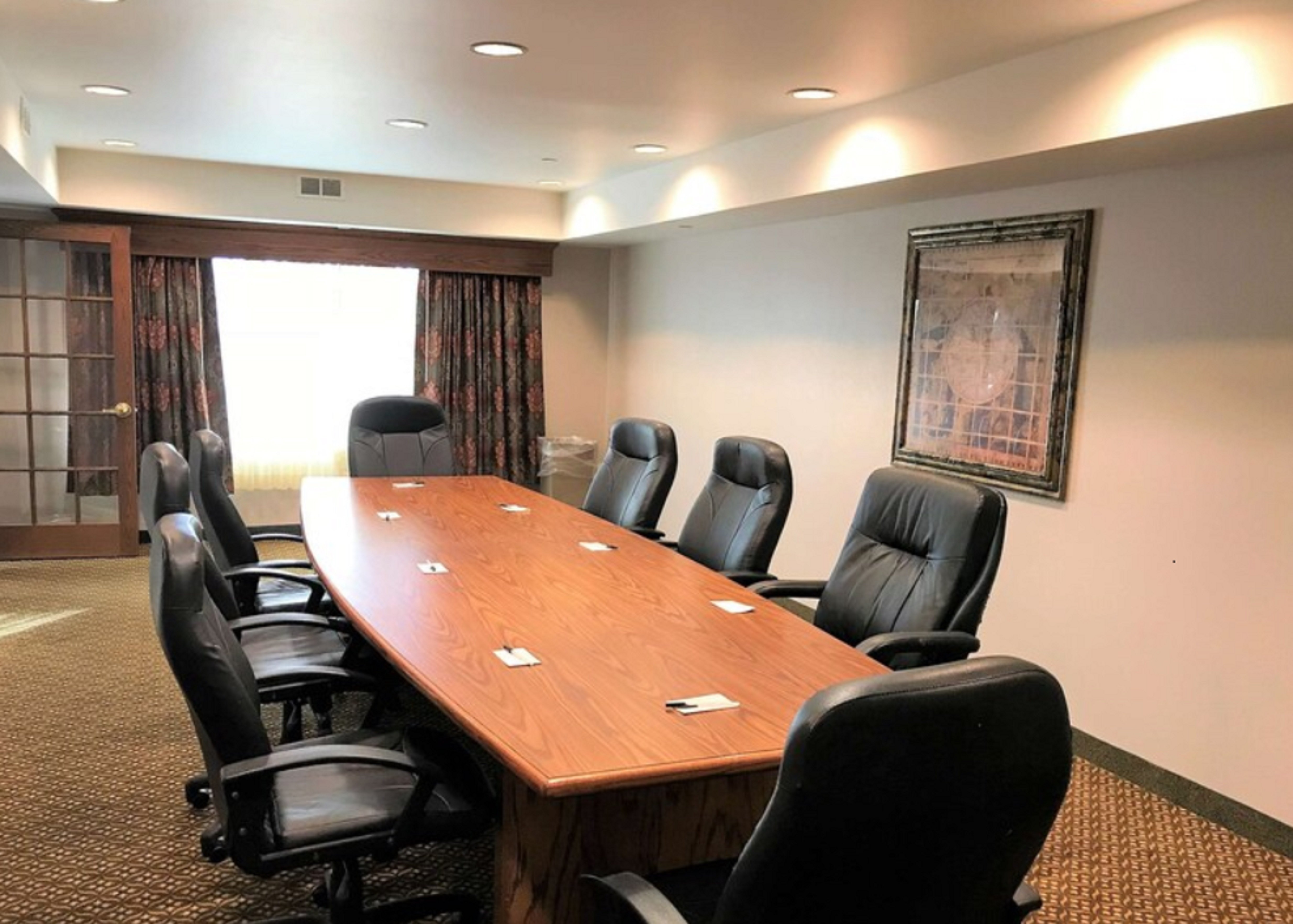 Holiday Inn Express & Suites Zion By IHG 39/43