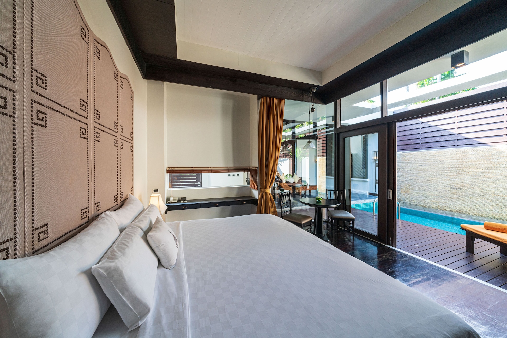1 BEDROOM, POOL, VILLA