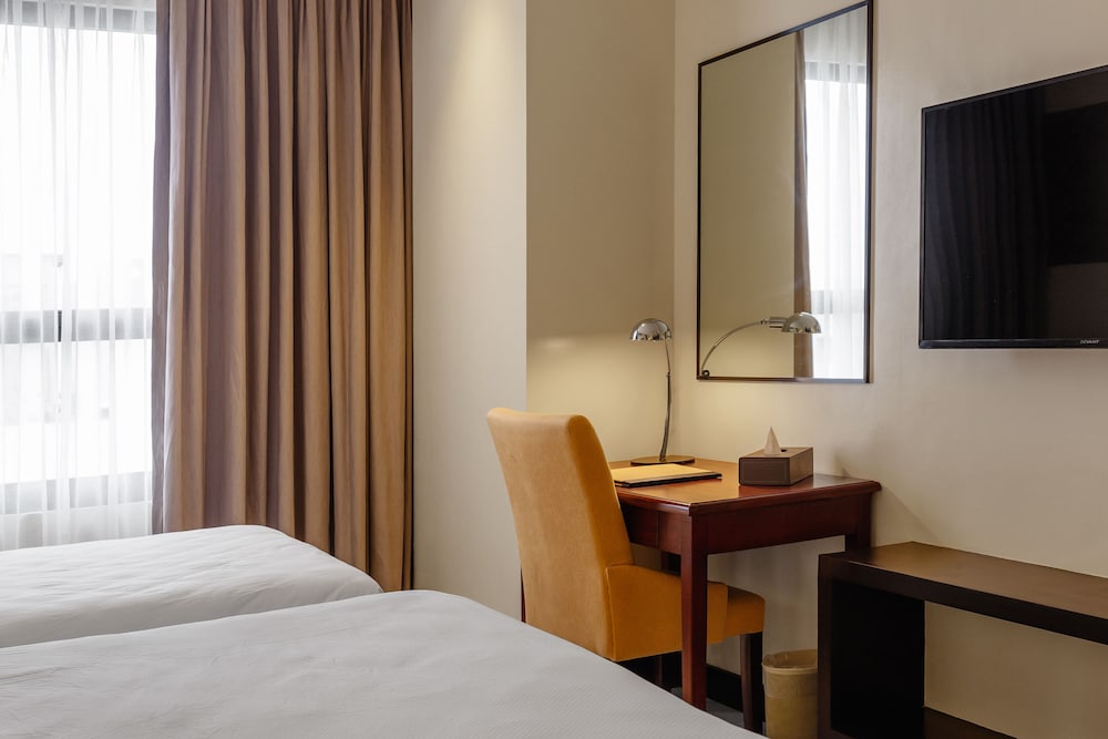 Summit Hotel Tacloban 10/63