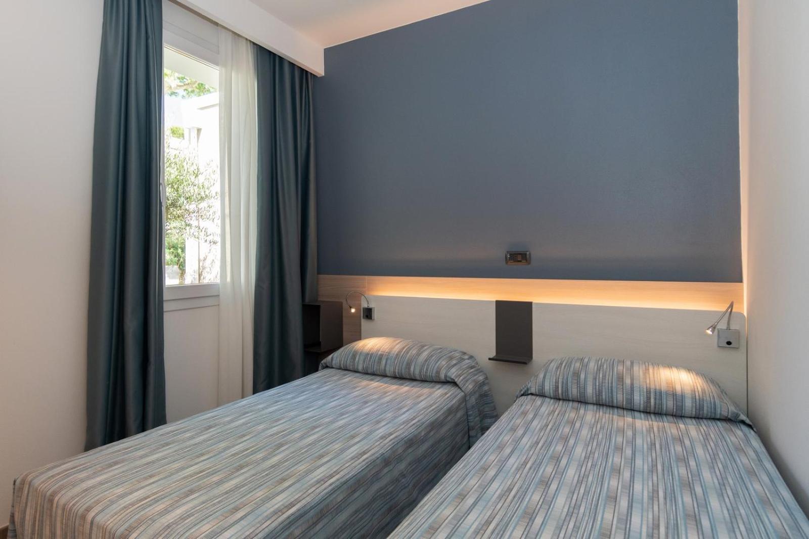 2 Bedrooms, Villa