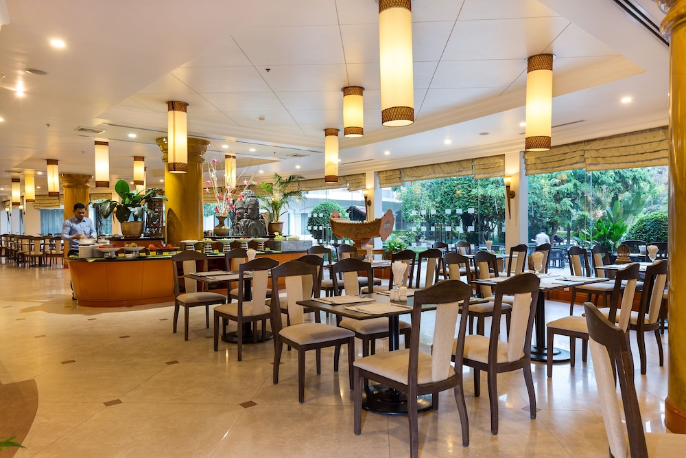 ANGKOR CENTURY RESORT AND SPA 71/78