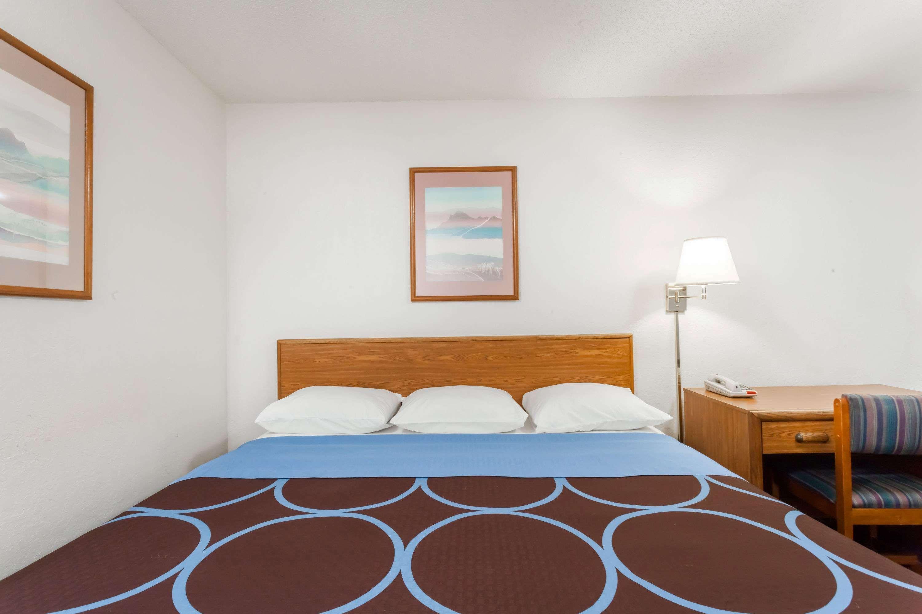Room, King Bed