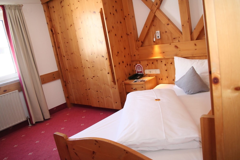 ALPENHOTEL SAALBACH 12/32