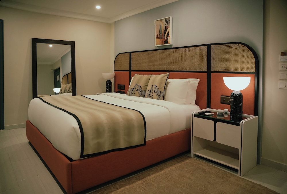Ambiance Boutique Art Hotel Karachi 16/56