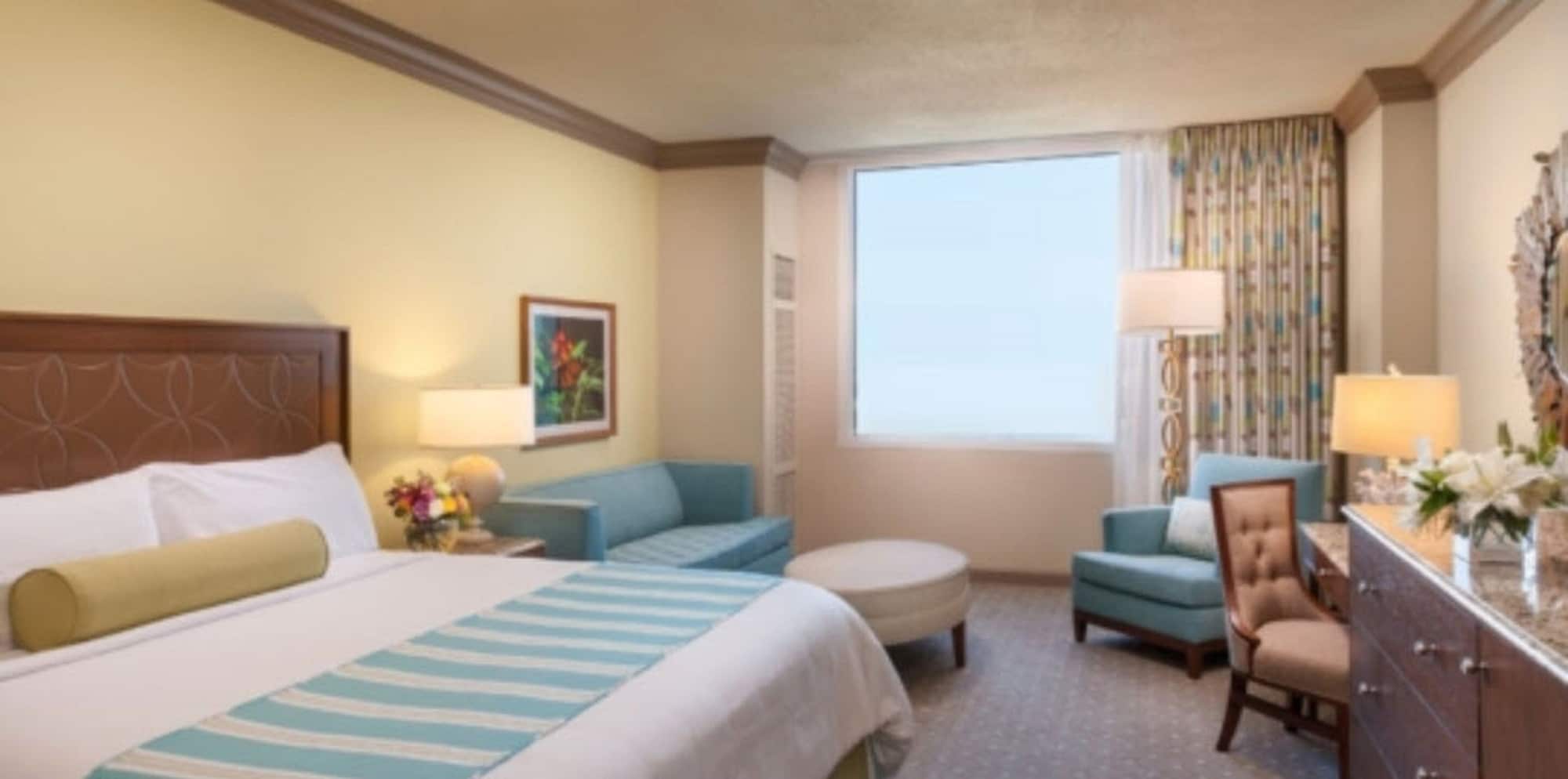 Room, King Bed, Sofa