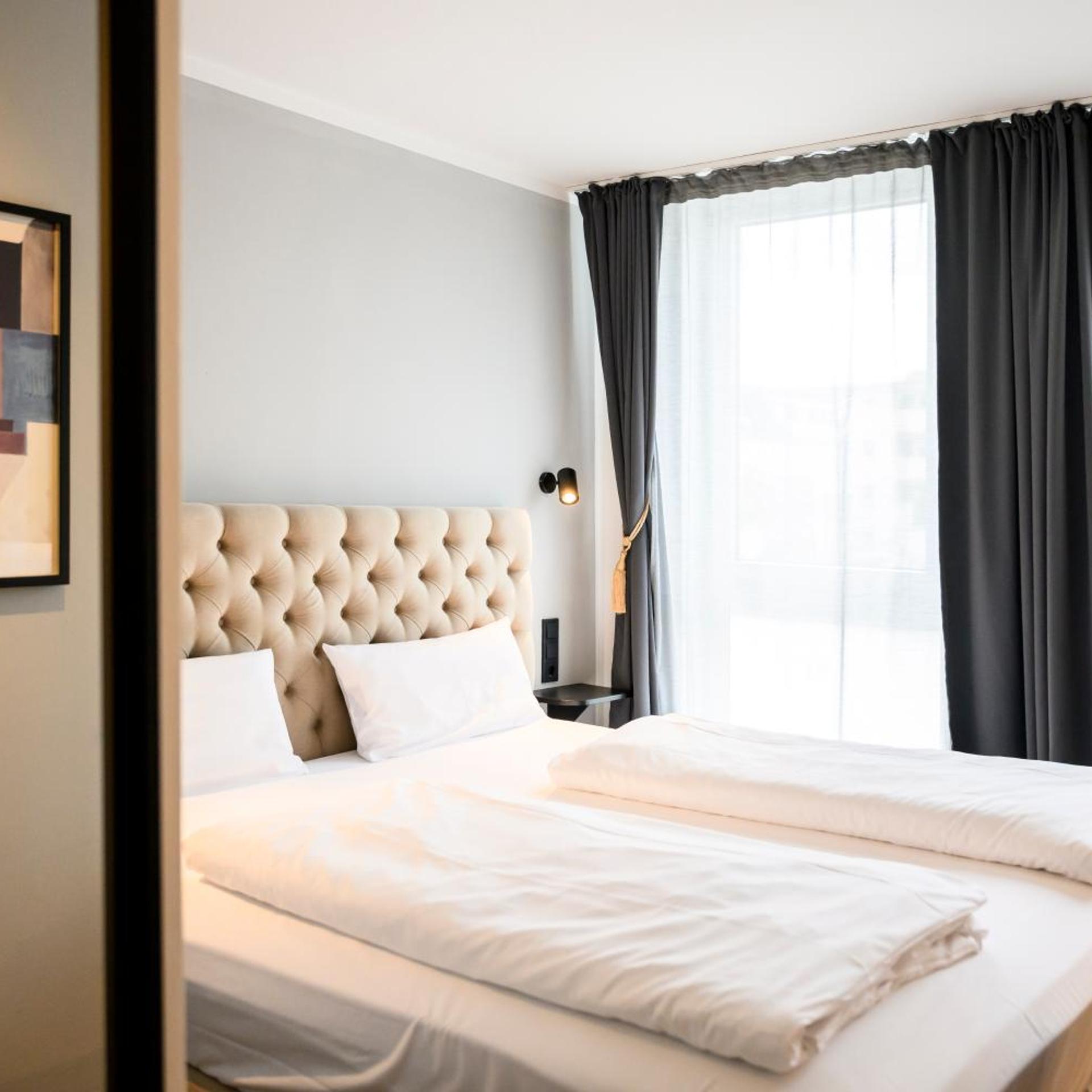 Room, Double Bed