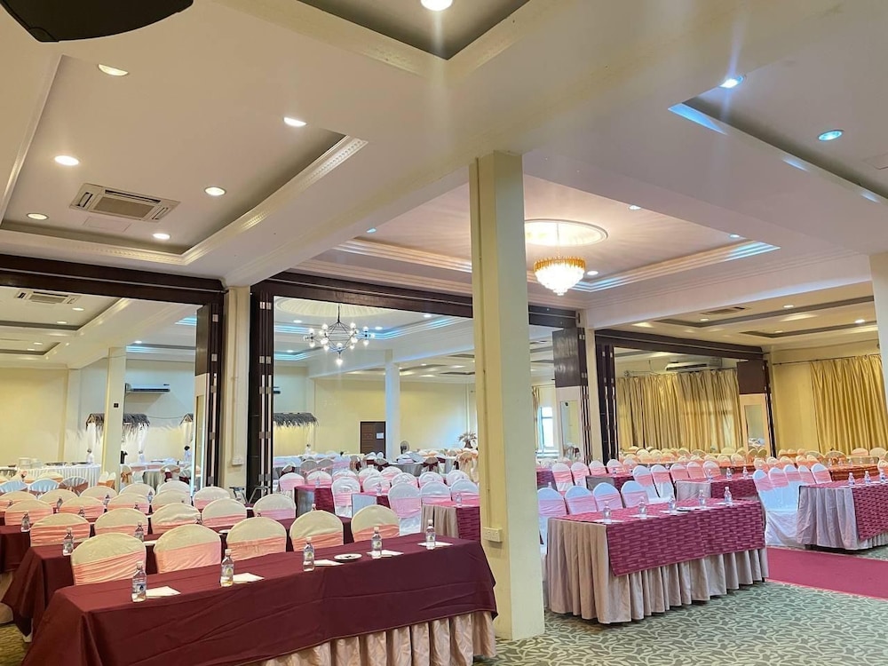 Quinara Al Safir Resort 12/19