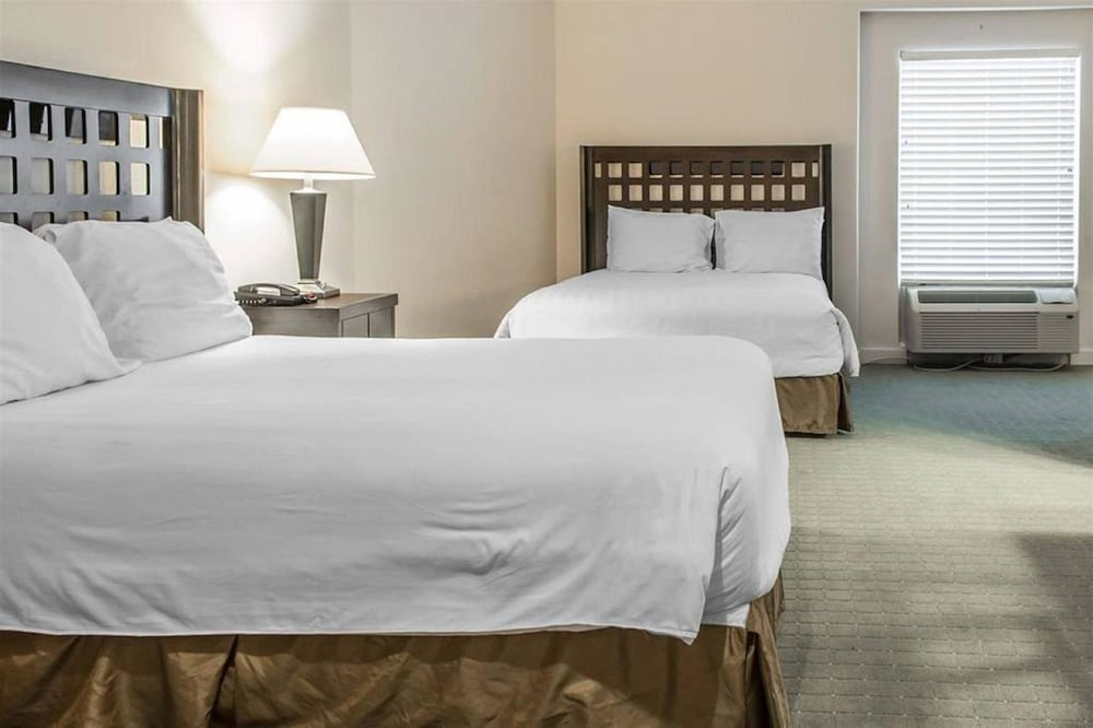 Suites At Sunchase 29/49