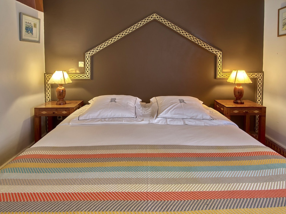 Riad Watier 16/72