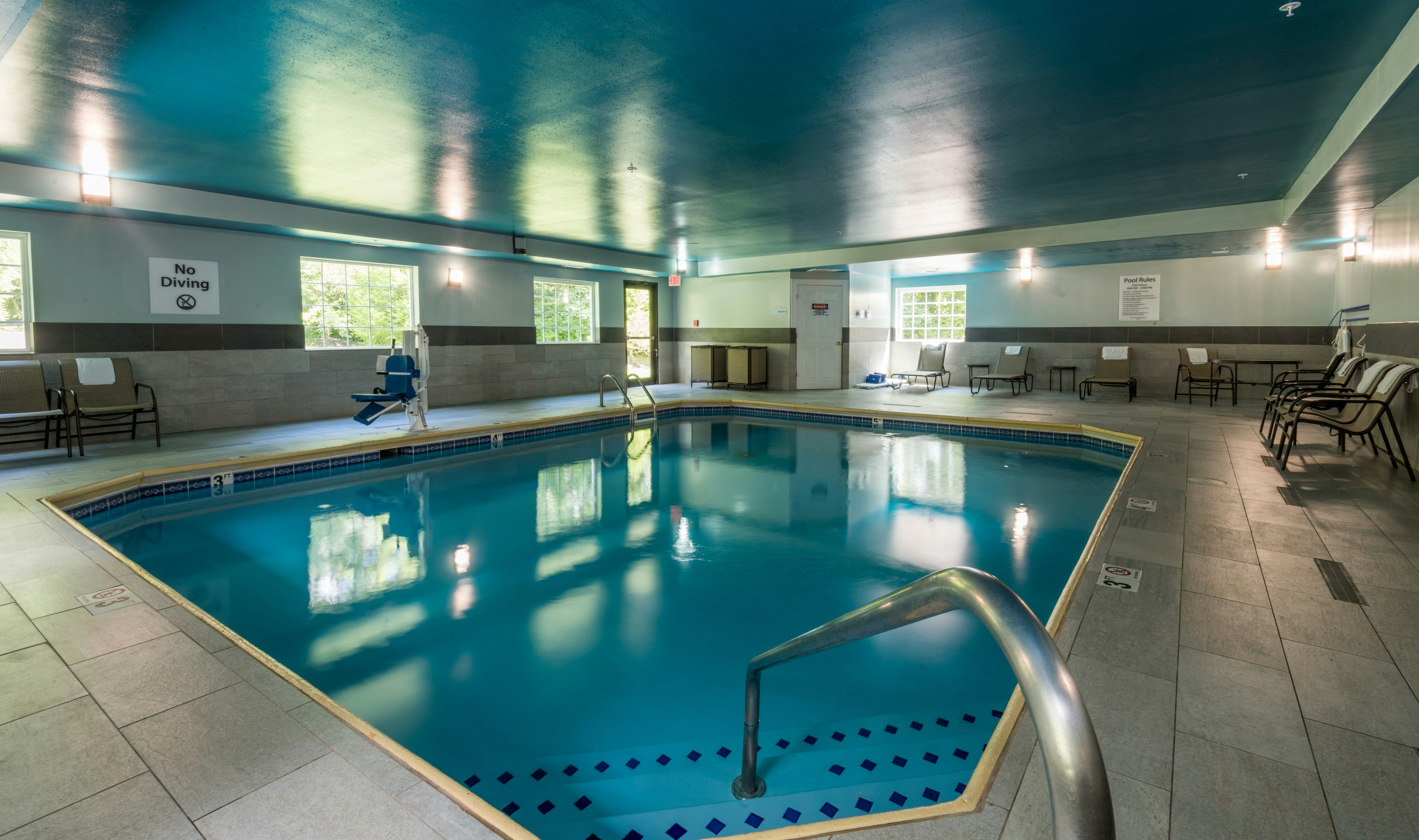 Holiday Inn Express & Suites Carmel North - Westfield 8/52