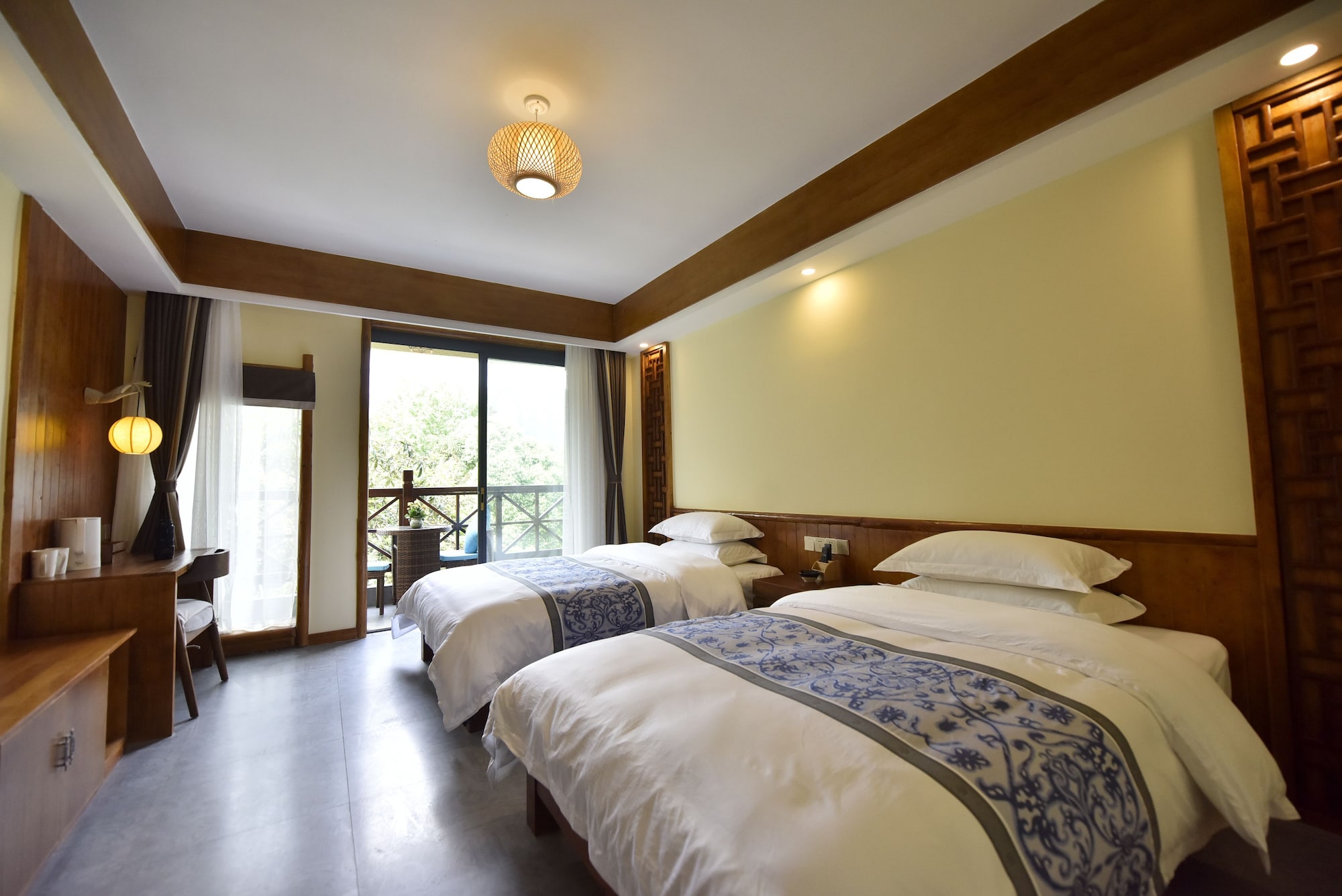 CLASSIC, DOUBLE BED, BALCONY