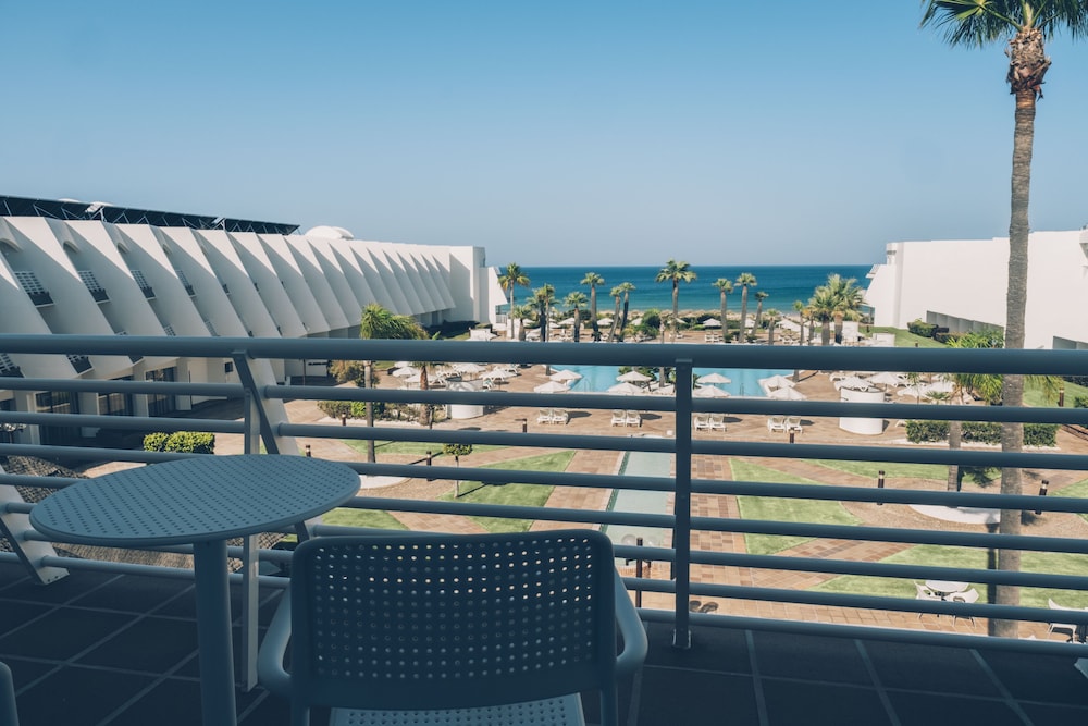 Iberostar Waves Royal Andalus 43/76