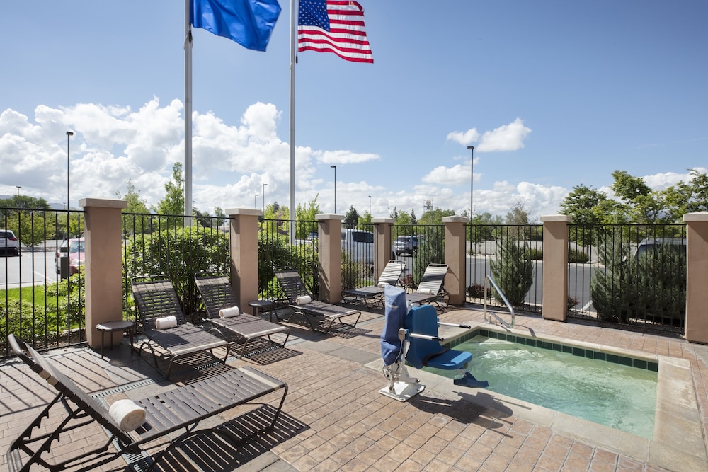 Hyatt Place Reno Tahoe Airport 73/75