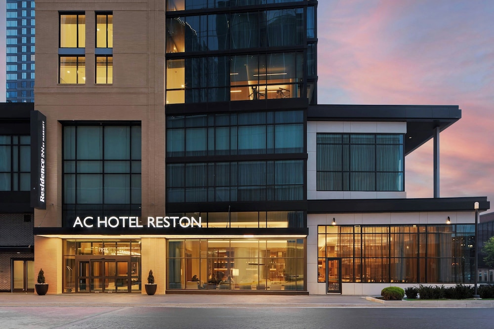 AC Hotel by Marriott Reston 2/36