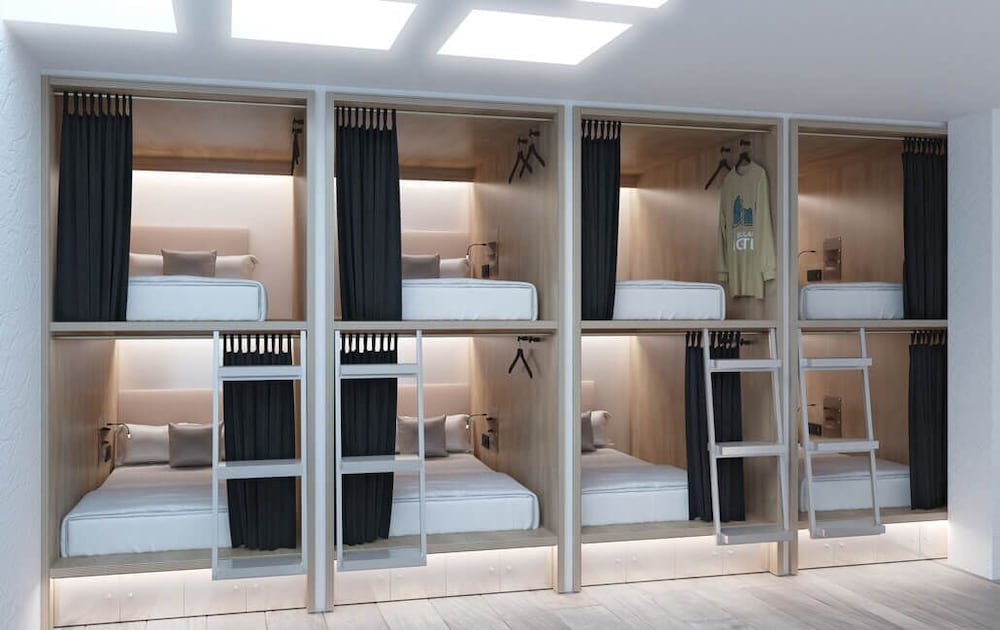 Y Hostel Mallorca - Albergue Juvenil 21/33