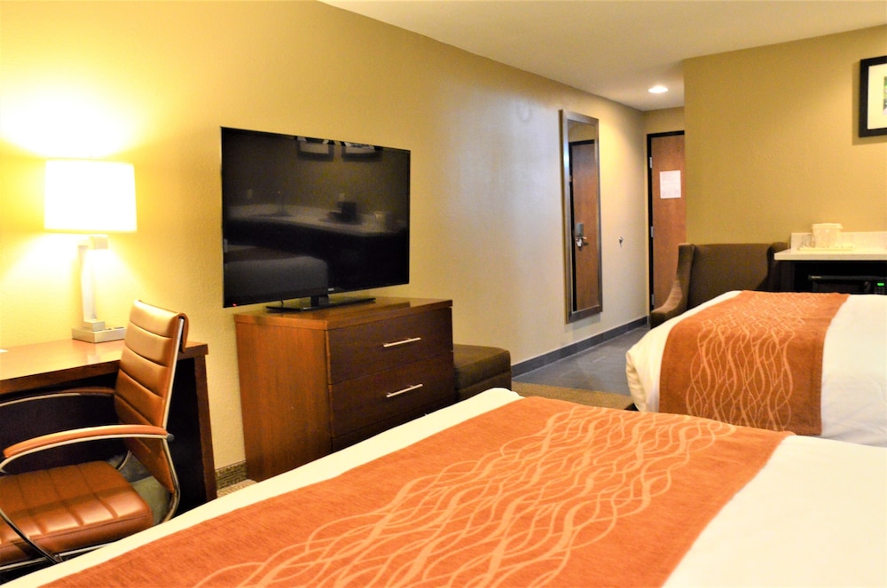Comfort Inn & Suites Beaverton - Portland West 12/41
