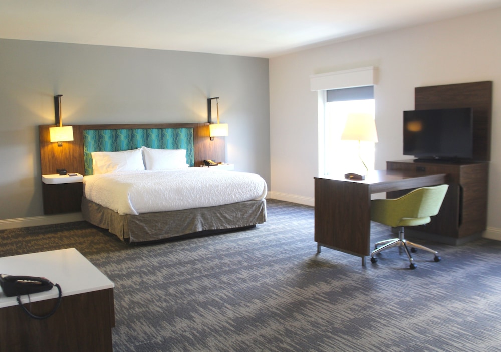 Hampton Inn and Suites Sarasota/Bradenton-Airport 17/68