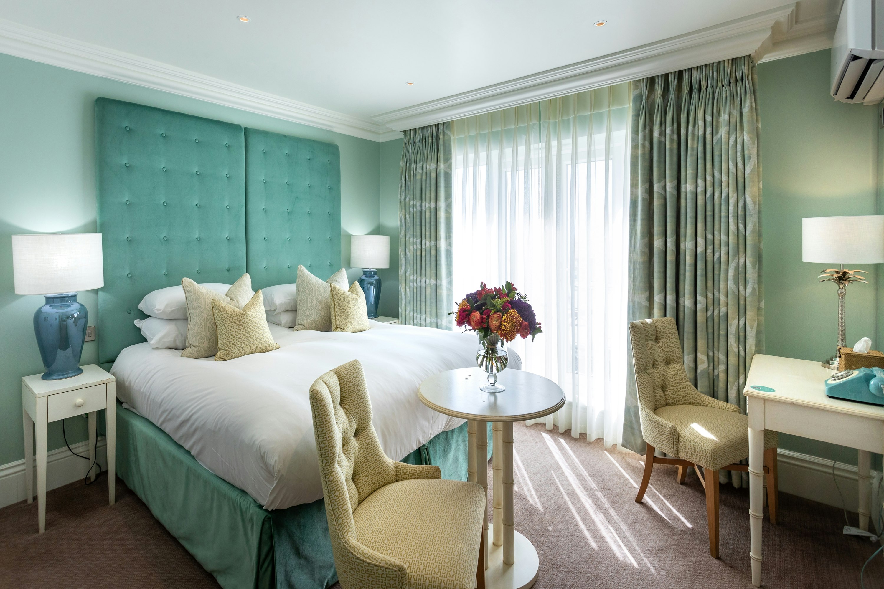 Roslin Beach Hotel 10/31