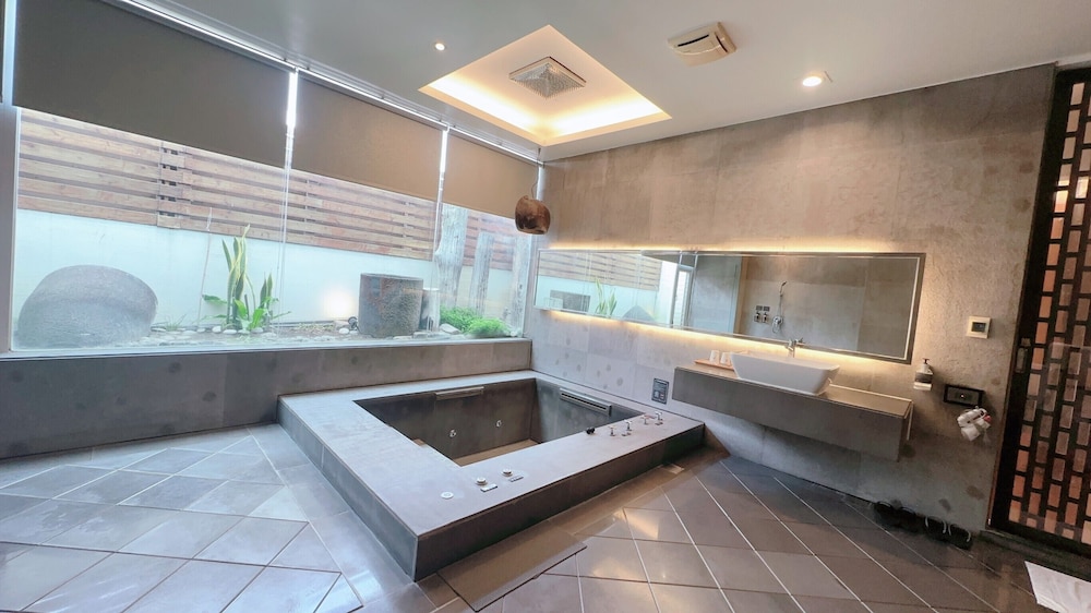 Orient Luxury Villa Motel 37/37