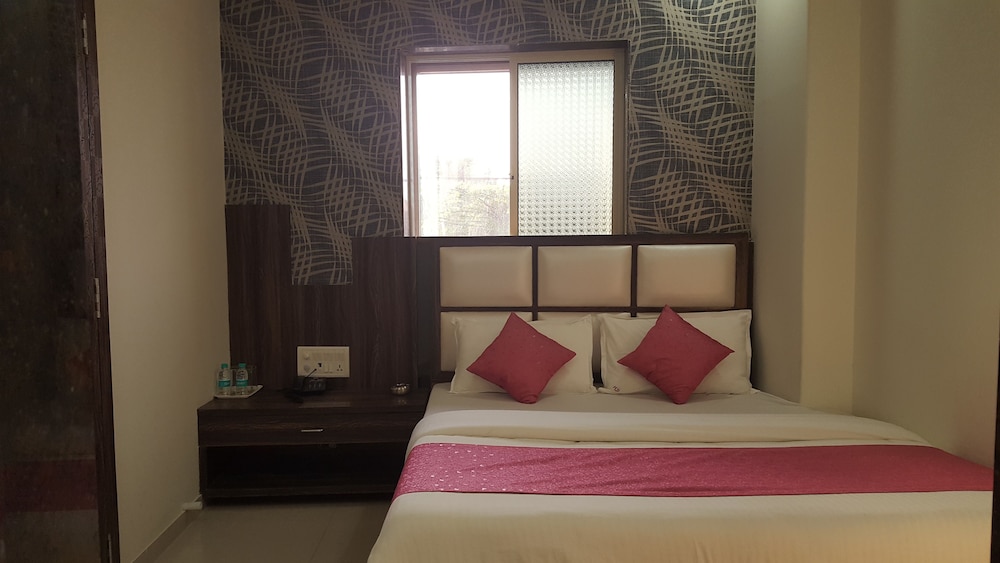 Hotel Sanjary Palace 8/18